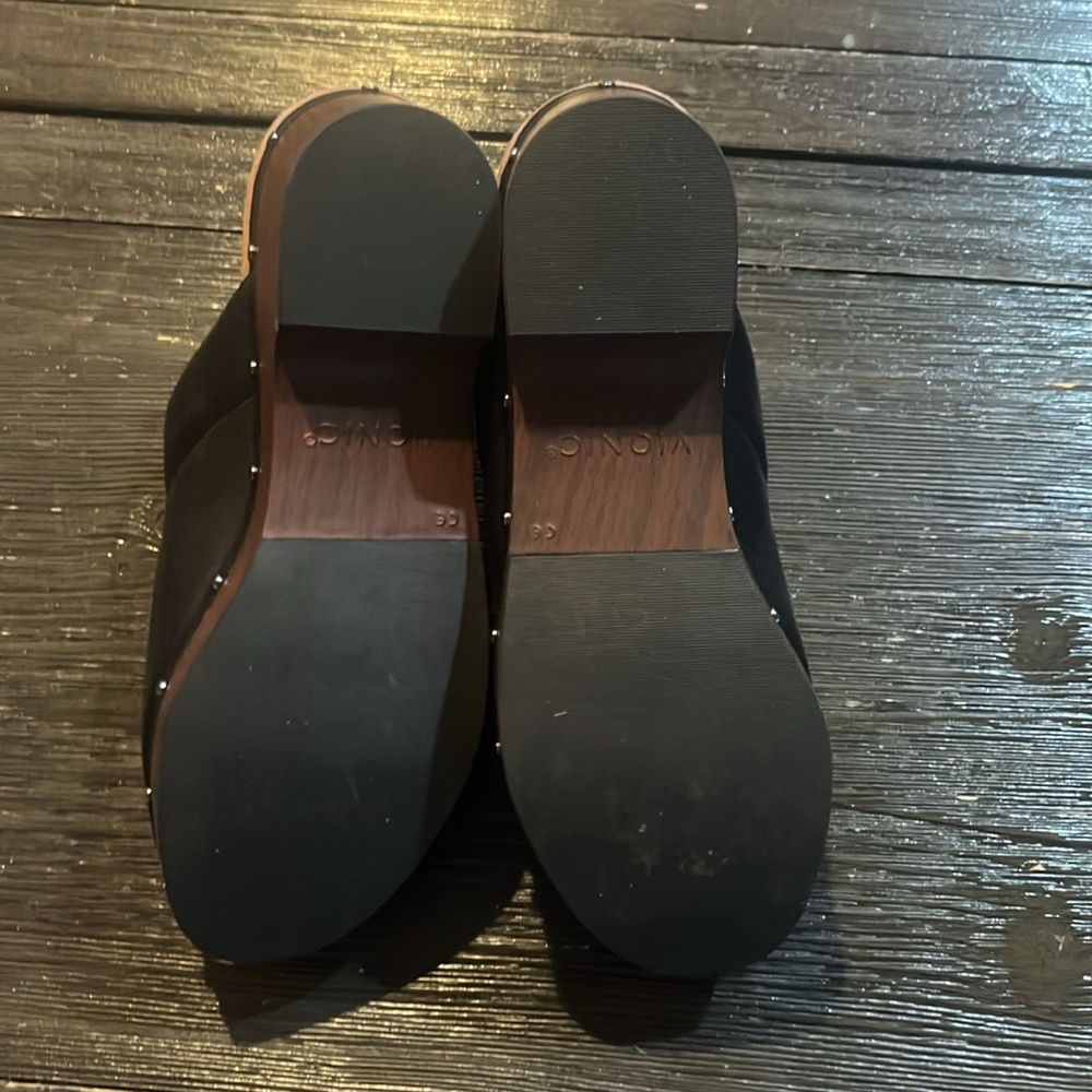 New Without Box Vionic Mules - image 4